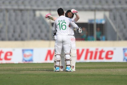 মিরপুরে ইতিহাস গড়লেন মুশফিক-লিটন