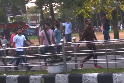 সিলেটে ছাত্রলীগ-ছাত্রদল ধাওয়া পাল্টা ধাওয়া, সাংবাদিকের ওপর হামলা