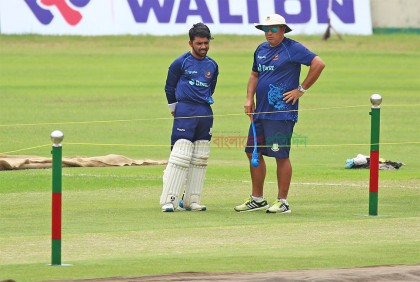 মুমিনুল রান খরায় থাকলেও ফর্মহীন নয় : ডোমিঙ্গো