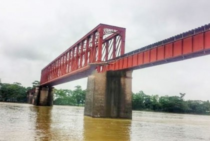 এখনও বিপদসীমার উপরে কুশিয়ারার পানি 

