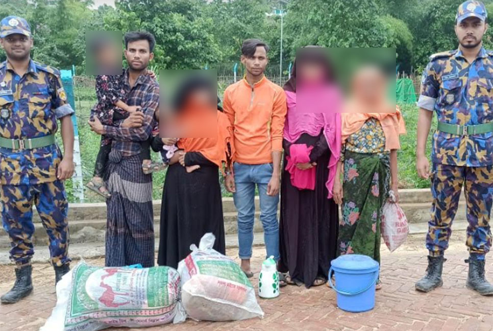 ভারত থেকে পালিয়ে আসা এক পরিবারসহ ৯ রোহিঙ্গা আটক