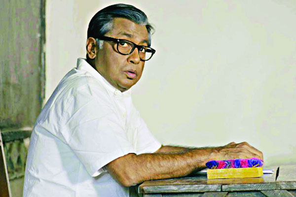 আদর্শবাদী শিক্ষক চরিত্রে