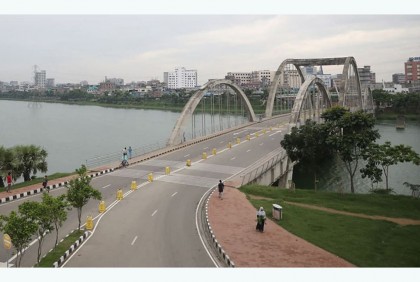 হাতিরঝিলে বাণিজ্যিক স্থাপনা ও ওয়াটার ট্যাক্সি নিষিদ্ধের রায় প্রকাশ

