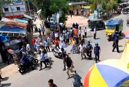 রাজাপুরে আওয়ামী লীগ-বিএনপির ধাওয়া পাল্টা ধাওয়া, আহত ১০