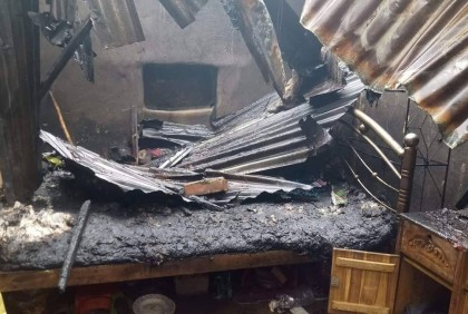 শ্রীপুরে বসতবাড়িতে অগ্নিকাণ্ড