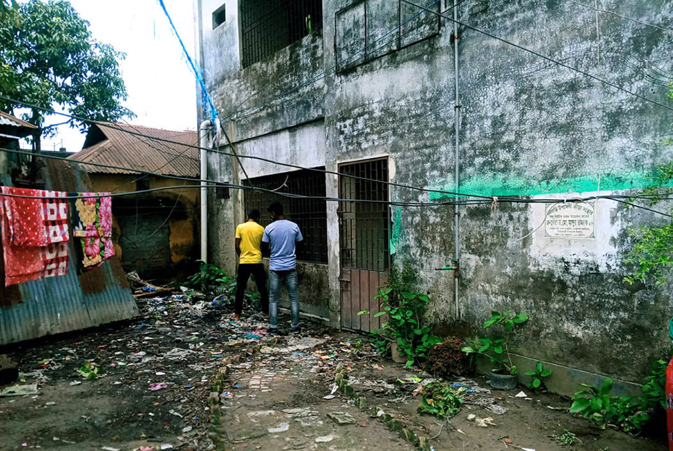 ধনবাড়ীর ক্রীড়া সংস্থা ভবন এখন শৌচাগার!