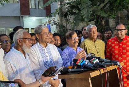 রুদ্ধদ্বার বৈঠক শেষে যা বললেন ফখরুল-মান্না