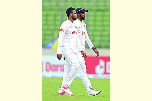 বৃষ্টি বাধা ও লঙ্কান প্রতিরোধ
