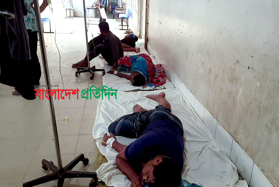 রাতে পরিবারের ১১ সদস্যকে অজ্ঞান করে ডাকাতি