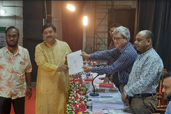 কুসিক নির্বাচনে প্রার্থীদের প্রতীক বরাদ্দ, নৌকার প্রতিদ্বন্দ্বী টেবিল ঘড়ি-ঘোড়া 