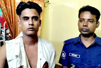লক্ষ্মীপুরে বঙ্গবন্ধুর ম্যুরাল ভাঙচুর, যুবক আটক