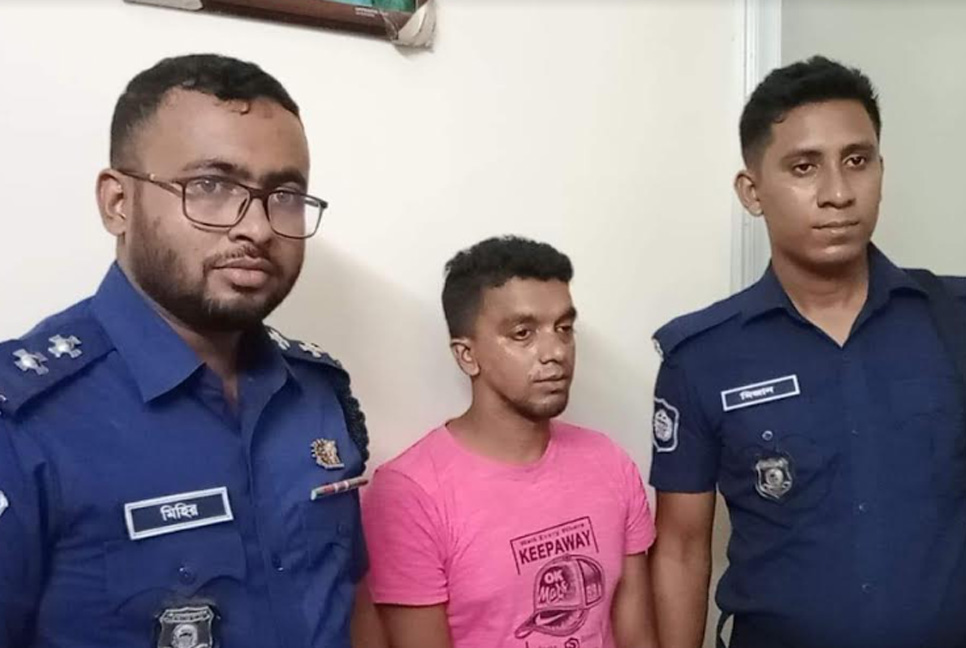 ইভটিজিং করায় যুবককে ৩৫ দিনের কারাদণ্ড