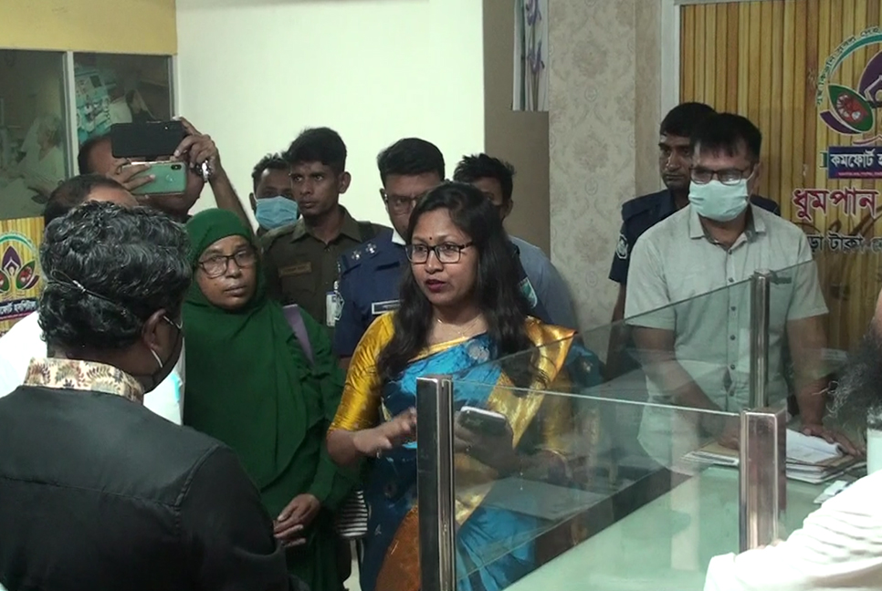 টাঙ্গাইলে ৩ ক্লিনিক সিলগালা ও জরিমানা