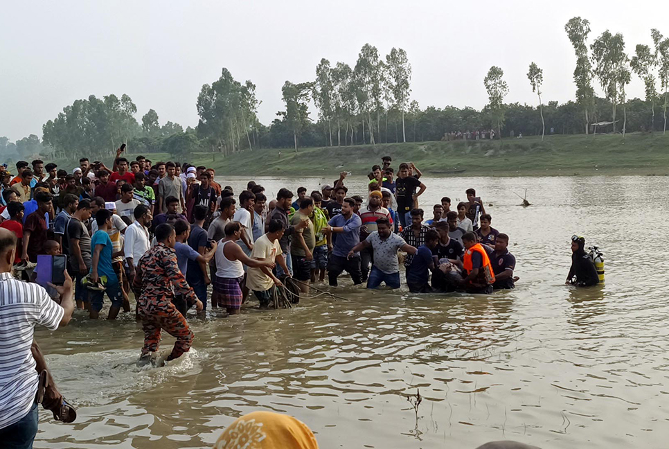 দিনাজপুরে নদীতে ডুবে স্কুলছাত্রের মৃত্যু 