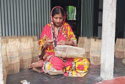 হারিয়ে যাচ্ছে চরভদ্রাসনের দুয়ারী শিল্প