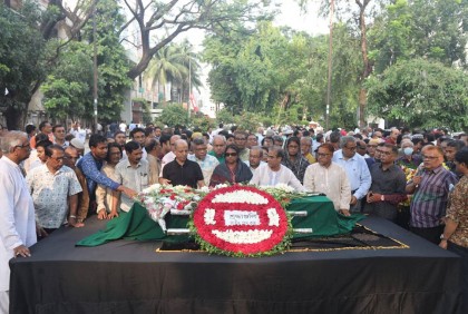 প্রেসক্লাবে গাফফার চৌধুরীকে শেষ শ্রদ্ধা