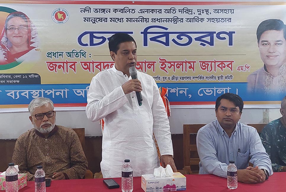 শ্রীলংকা নয় সিঙ্গাপুরের সাথে তুলনা করুন বাংলাদেশকে : জ্যাকব