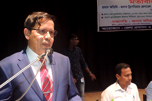 ঝিনাইদহে পৌরসভা ও ইউপি নির্বাচনে প্রার্থীদের সাথে নির্বাচন কমিশনের মতবিনিময় 