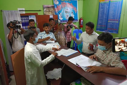 সাতক্ষীরায় অবৈধ ক্লিনিক ও ডায়াগনস্টিক সেন্টারের বিরুদ্ধে অভিযান