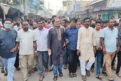 পাংশা উপজেলা পরিষদের ভাইস চেয়ারম্যানের বাড়িতে হামলার প্রতিবাদে বিক্ষোভ