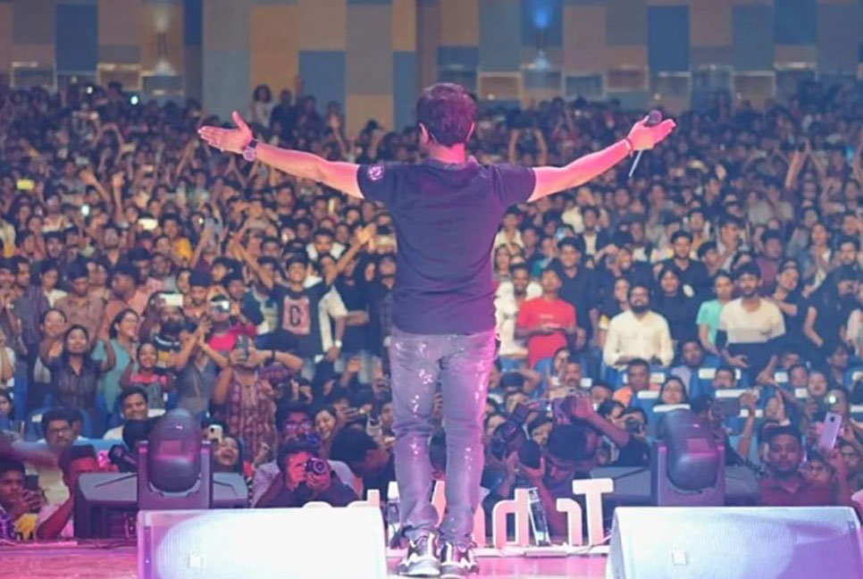 ‘হাম, রাহে ইয়া না রাহে কাল’ গাওয়ার কিছুক্ষণ পরই মৃত্যুর কোলে ঢলে পড়লেন কেকে