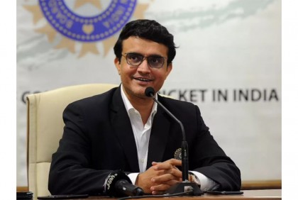 'জীবনের নতুন অধ্যায় শুরু করছি', সৌরভের টুইট বার্তায় তুমুল জল্পনা!

