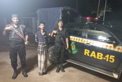 ১০ বছরের সাজাপ্রাপ্ত আসামিকে গ্রেফতার