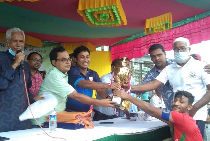বরগুনায় বঙ্গবন্ধু ও বঙ্গমাতা ফুটবল টুর্নামেন্টের ফাইনাল অনুষ্ঠিত