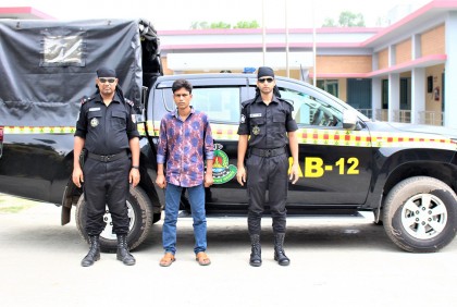 সিরাজগঞ্জে হেরোইনসহ আটক ১