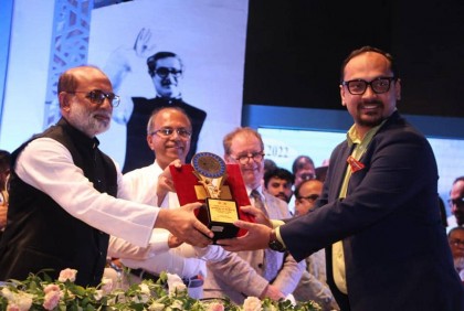 ডেইরি আইকন সম্মাননা পেল কোম্পানীগঞ্জ এগ্রো

