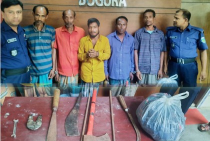ডাকাতির প্রস্তুতিকালে গ্রেফতার ৫