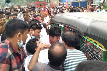 কাফনের কাপড় পরে অনশন; নবম দিনে অসুস্থ ১২, হাসপাতালে ২