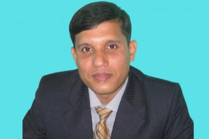 বরিশাল বিভাগে শ্রেষ্ঠ শিক্ষক শামিম সিকদার