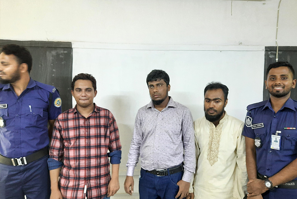 শিক্ষক নিয়োগ পরীক্ষায় জালিয়াতি, ভোলায় ৩ জনের কারাদণ্ড
