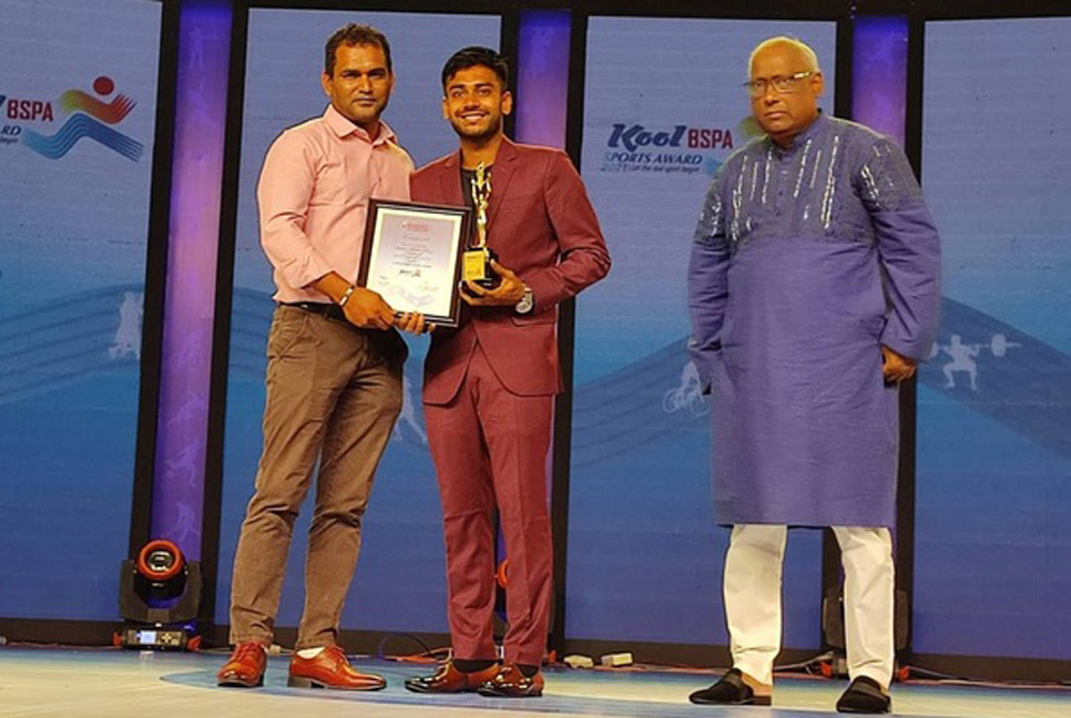বিএসপিএ’র বর্ষসেরা খেলোয়াড় মিরাজ