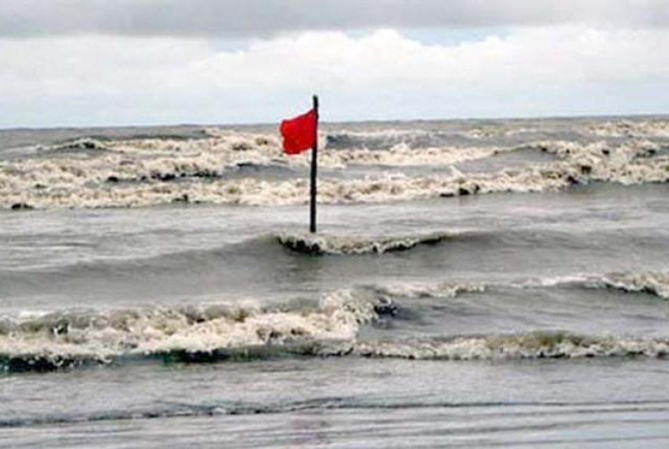 সমুদ্রবন্দরে ৩ নম্বর সতর্ক সংকেত