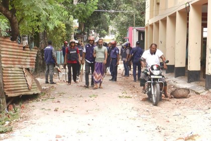 মাদারীপুরে দু'পক্ষের সংঘর্ষে আহত ১৫