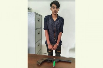 নোয়াখালীতে আগ্নেয়াস্ত্রসহ যুবক গ্রেফতার