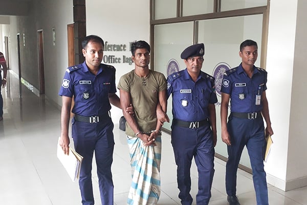 বাগেরহাটে প্রকৌশলীকে চাপা দেওয়া ঘাতক পিকআপ চালক গ্রেফতার