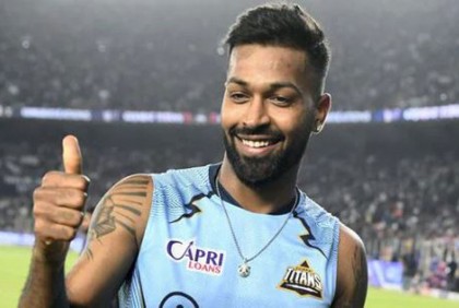 জাতীয় দল থেকে বাদ পড়িনি, বিরতি নিয়েছিলাম: আজব দাবি হার্দিকের