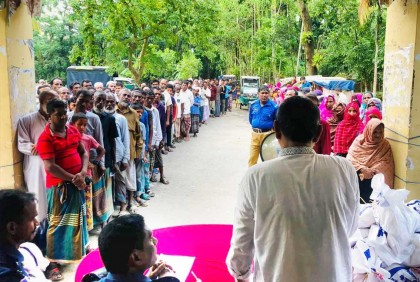 সিলেটে বন্যার্তদের মাঝে বসুন্ধরার ত্রাণ বিতরণ অব্যাহত