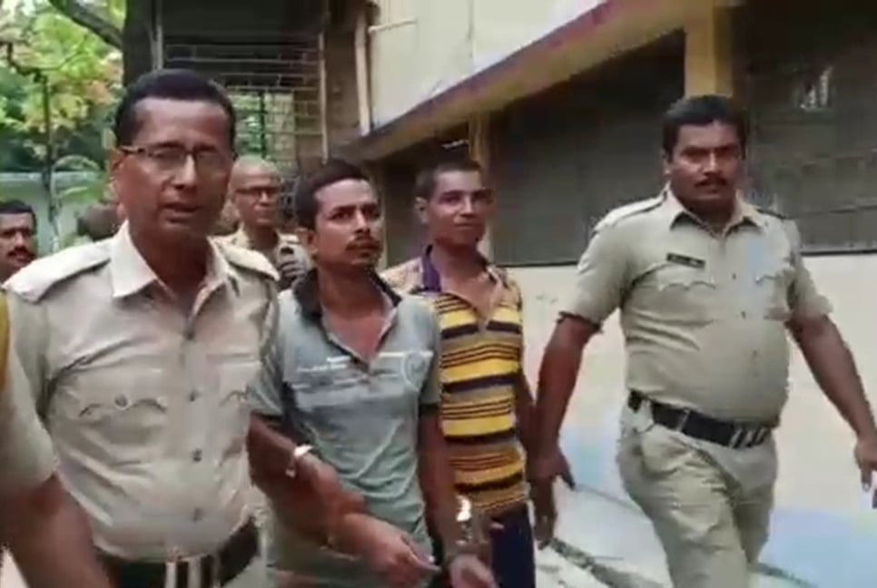 বাংলাদেশি কিশোরীকে গণধর্ষণ, দুই ভারতীয়কে ২০ বছরের কারাদণ্ড 