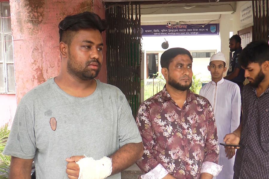 মাদারীপুরে স্বর্ণ ব্যবসায়ীকে কুপিয়ে জখম, গ্রেফতার হয়নি হামলাকারী