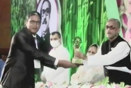 পরিবেশ রক্ষায় শ্রেষ্ঠ পদক পেল রামপাল উপজেলা পরিষদ