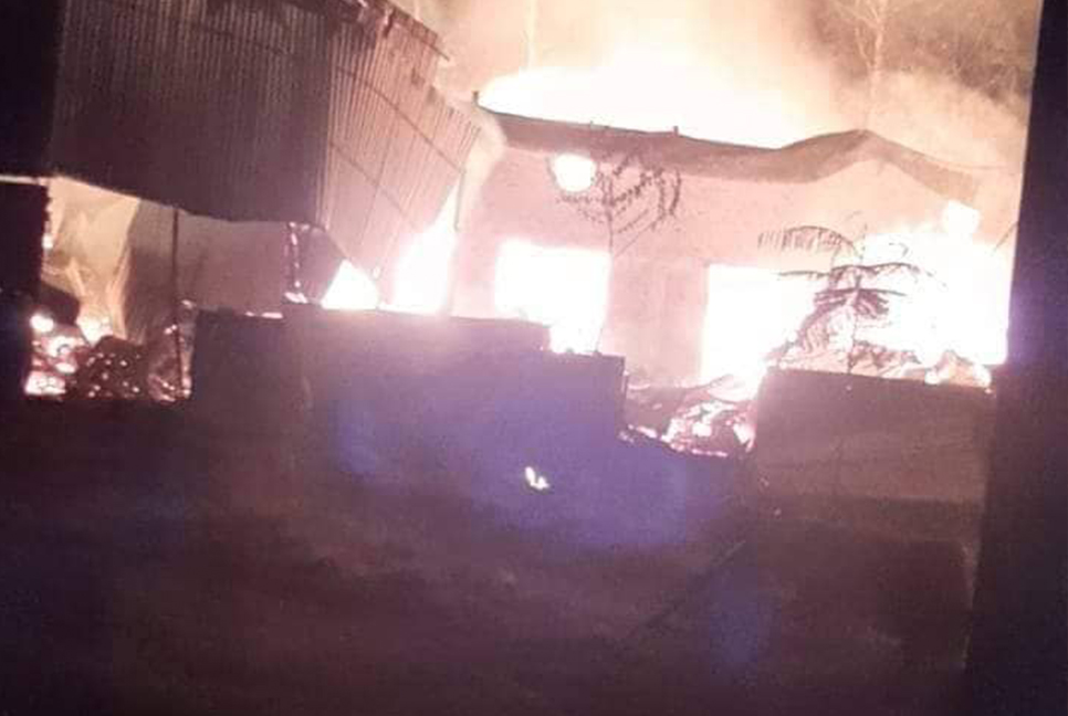 পাবনায় মিলে আগুন, বড় ক্ষতির শঙ্কা