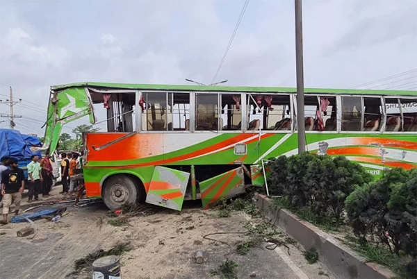 সাভারের সড়ক দুর্ঘটনায় দায়ের করা মামলার প্রধান আসামি চালক মারুফের মৃত্যু 