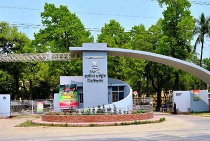 প্রকল্পের বেচে যাওয়া টাকা নিজের মতো করে খরচ হয়েছে