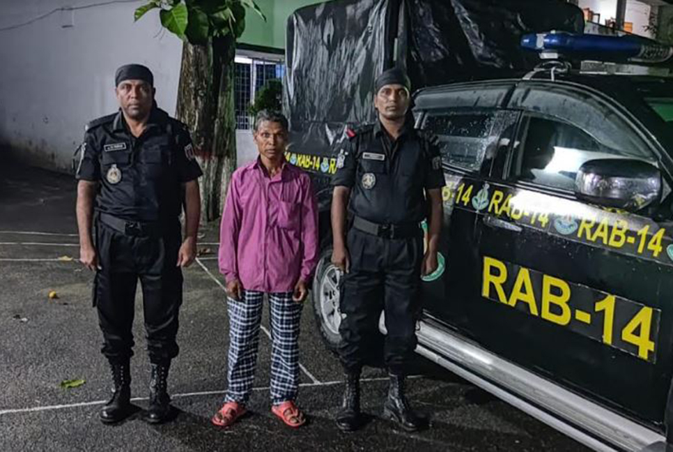 শিশুকে ধর্ষণের অভিযোগে গ্রেফতার ১