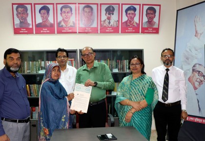 বাউবিতে মুক্তিযুদ্ধ ভিত্তিক গবেষণা অনুদানের চুক্তি স্বাক্ষর