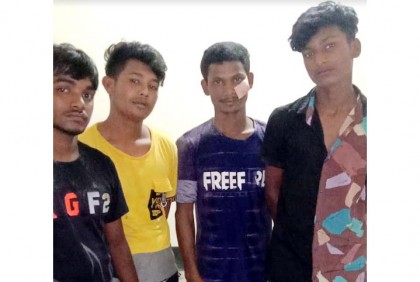 ছাগল চোর সন্দেহে চার যুবককে 
গণপিটুনির পর পুলিশে সোপর্দ 